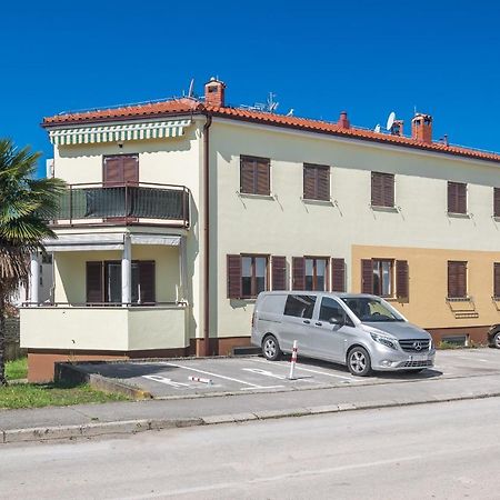 Apartment Adria Premium Πόρετς Εξωτερικό φωτογραφία