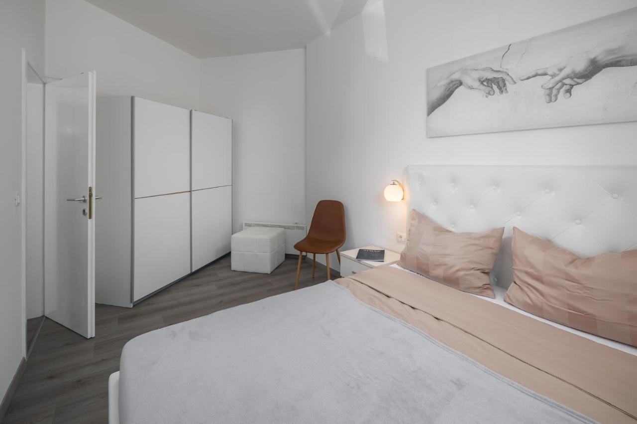 Apartment Adria Premium Πόρετς Εξωτερικό φωτογραφία